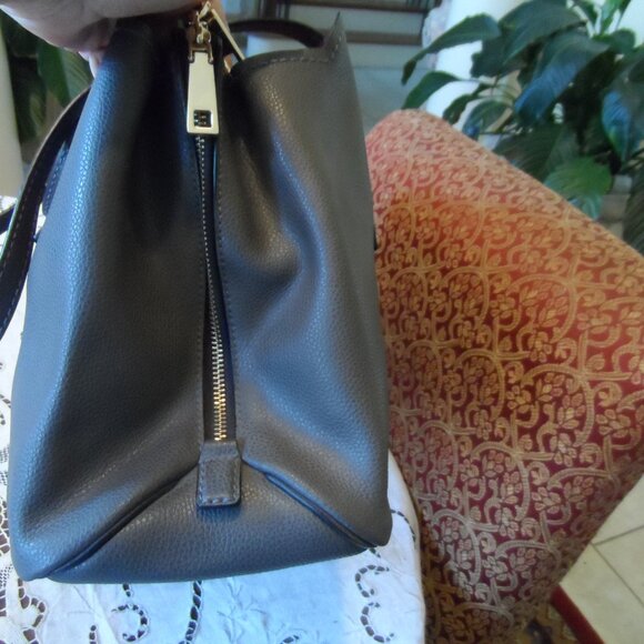 New Mark Jacobs Gray Pebbled Leather Shoulder Bag - Picture 5 of 16